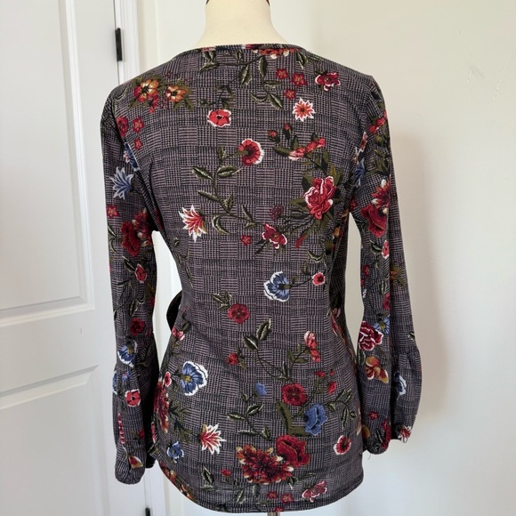 French Laundry Floral Wrap Shirt Size Large - Picture 4 of 9